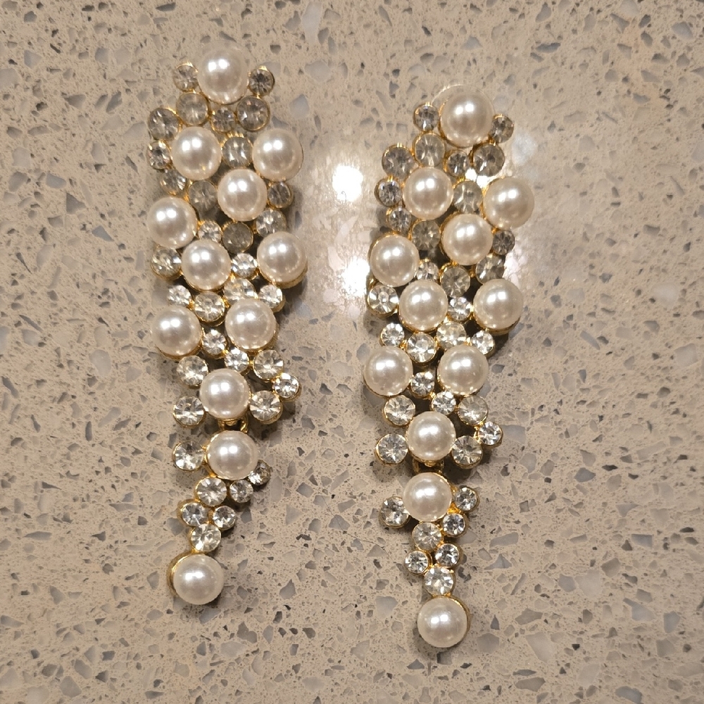 Elegant Pearl and Crystal Drop Earrings